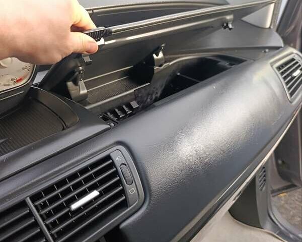 Сірий Пежо 807, об'ємом двигуна 2 л та пробігом 240 тис. км за 8900 $, фото 72 на Automoto.ua