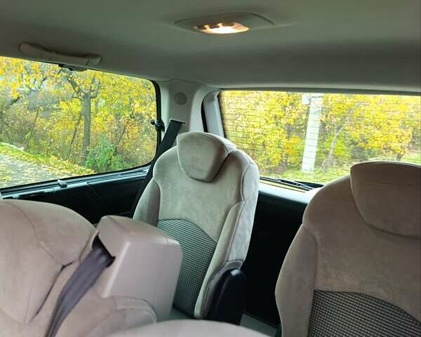 Сірий Пежо 807, об'ємом двигуна 2 л та пробігом 240 тис. км за 8900 $, фото 50 на Automoto.ua