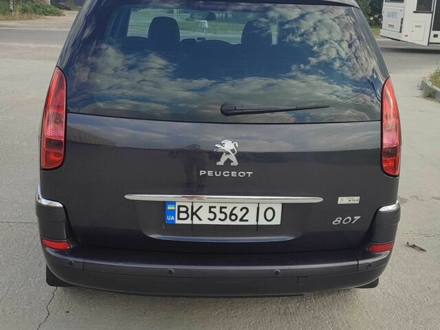 Серый Пежо 807, объемом двигателя 2 л и пробегом 300 тыс. км за 8383 $, фото 3 на Automoto.ua