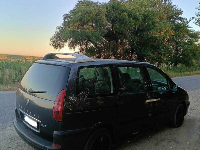 Серый Пежо 807, объемом двигателя 2.2 л и пробегом 322 тыс. км за 4700 $, фото 1 на Automoto.ua