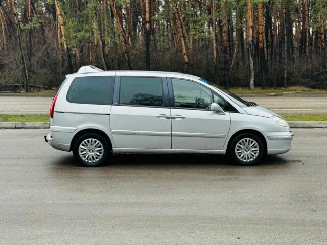 Сірий Пежо 807, об'ємом двигуна 2.2 л та пробігом 155 тис. км за 8000 $, фото 3 на Automoto.ua