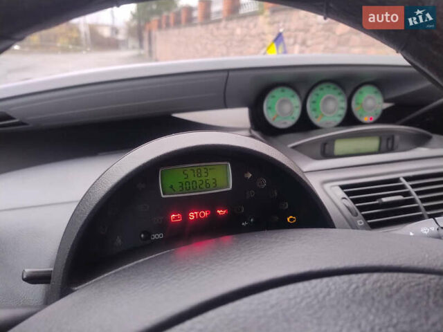 Синий Пежо 807, объемом двигателя 2 л и пробегом 303 тыс. км за 5300 $, фото 9 на Automoto.ua