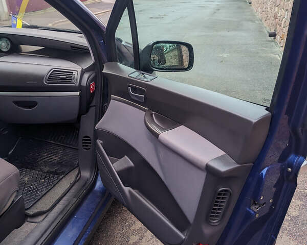 Синий Пежо 807, объемом двигателя 2 л и пробегом 303 тыс. км за 5300 $, фото 17 на Automoto.ua