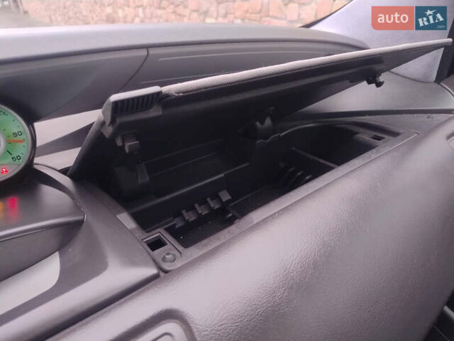 Синий Пежо 807, объемом двигателя 2 л и пробегом 303 тыс. км за 5300 $, фото 12 на Automoto.ua