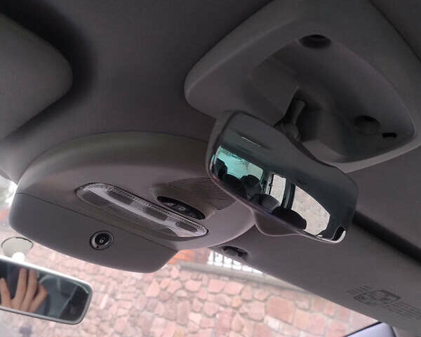 Синий Пежо 807, объемом двигателя 2 л и пробегом 303 тыс. км за 5300 $, фото 11 на Automoto.ua