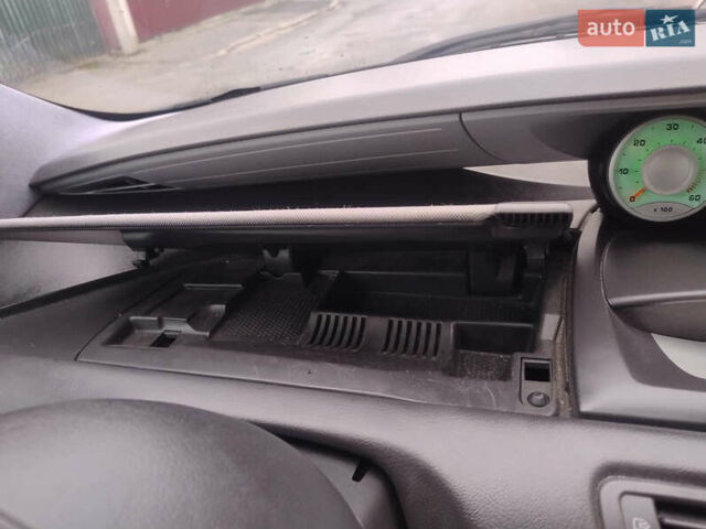 Синий Пежо 807, объемом двигателя 2 л и пробегом 303 тыс. км за 5300 $, фото 13 на Automoto.ua