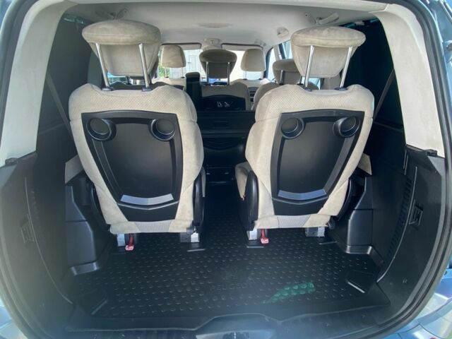 Синий Пежо 807, объемом двигателя 0 л и пробегом 245 тыс. км за 8200 $, фото 1 на Automoto.ua