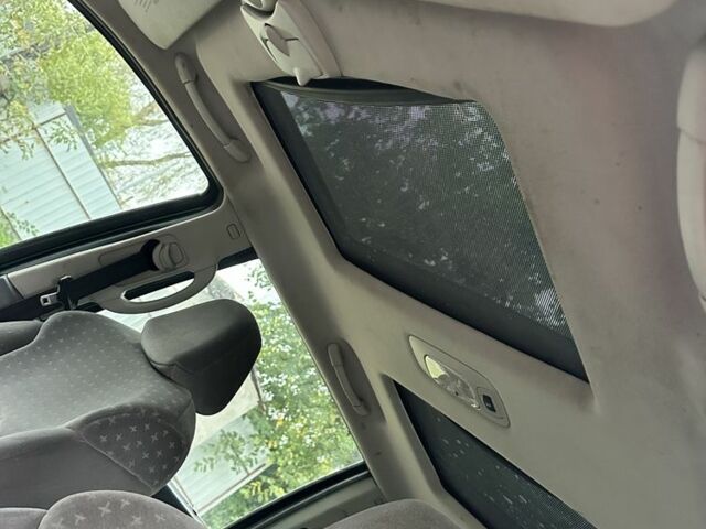 Зелений Пежо 807, об'ємом двигуна 2.2 л та пробігом 280 тис. км за 1899 $, фото 7 на Automoto.ua