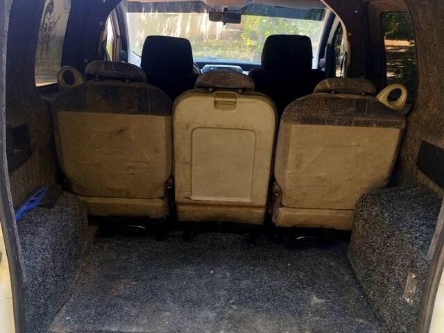 Пежо Биппер груз.-пасс. 2009 в Кропивницком (Кировограде) на Automoto.ua Белый Пежо Биппер груз.-пасс., объемом двигателя 1.4 л и пробегом 0 тыс. км за 3700 $, фото 1 на Automoto.ua