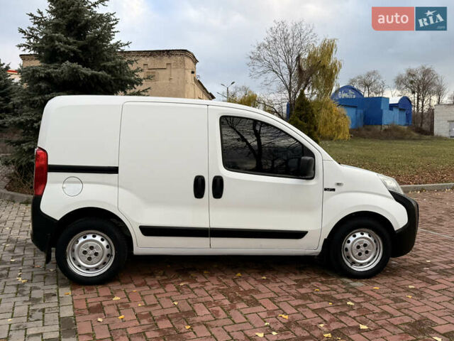 Білий Пежо Біппер вант.-пас., об'ємом двигуна 1.25 л та пробігом 241 тис. км за 3800 $, фото 9 на Automoto.ua