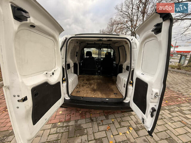 Белый Пежо Биппер груз.-пасс., объемом двигателя 1.25 л и пробегом 241 тыс. км за 3799 $, фото 29 на Automoto.ua