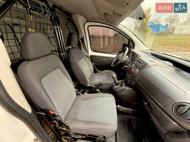 Белый Пежо Биппер груз.-пасс., объемом двигателя 1.25 л и пробегом 241 тыс. км за 3800 $, фото 30 на Automoto.ua