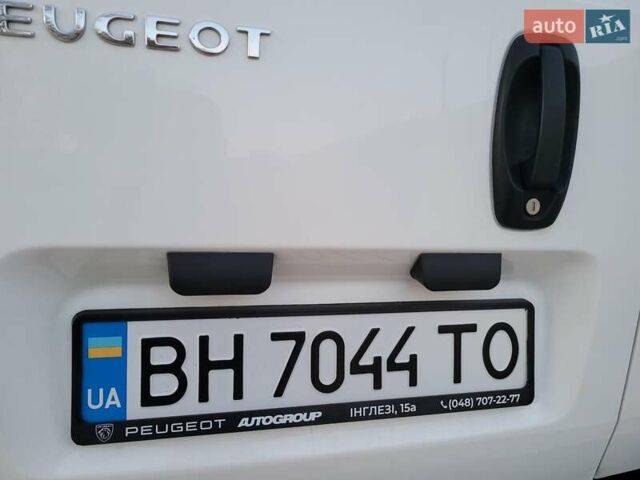 Белый Пежо Биппер груз.-пасс., объемом двигателя 1.4 л и пробегом 220 тыс. км за 5500 $, фото 17 на Automoto.ua