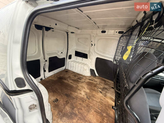 Белый Пежо Биппер груз.-пасс., объемом двигателя 1.25 л и пробегом 241 тыс. км за 3800 $, фото 18 на Automoto.ua
