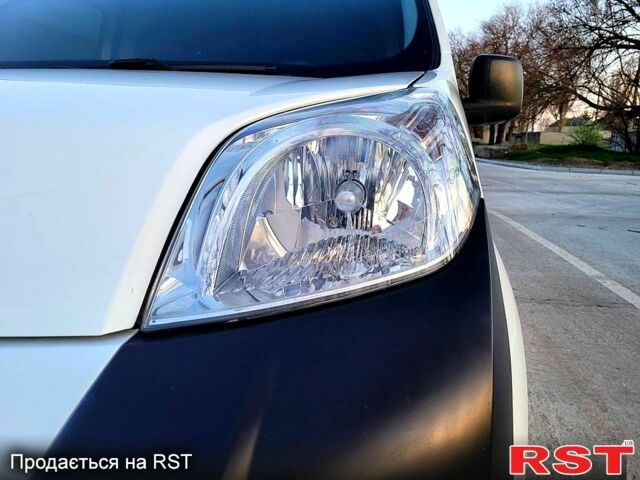 Белый Пежо Биппер груз.-пасс., объемом двигателя 1.4 л и пробегом 220 тыс. км за 5500 $, фото 9 на Automoto.ua