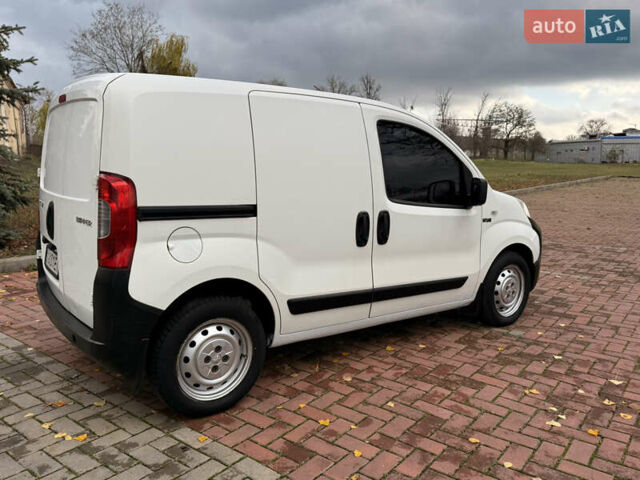 Белый Пежо Биппер груз.-пасс., объемом двигателя 1.25 л и пробегом 241 тыс. км за 3799 $, фото 9 на Automoto.ua