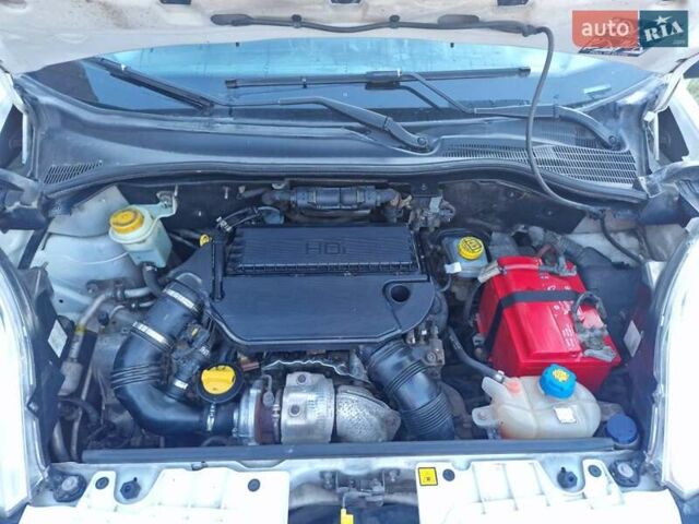 Білий Пежо Біппер вант.-пас., об'ємом двигуна 1.2 л та пробігом 349 тис. км за 4200 $, фото 6 на Automoto.ua