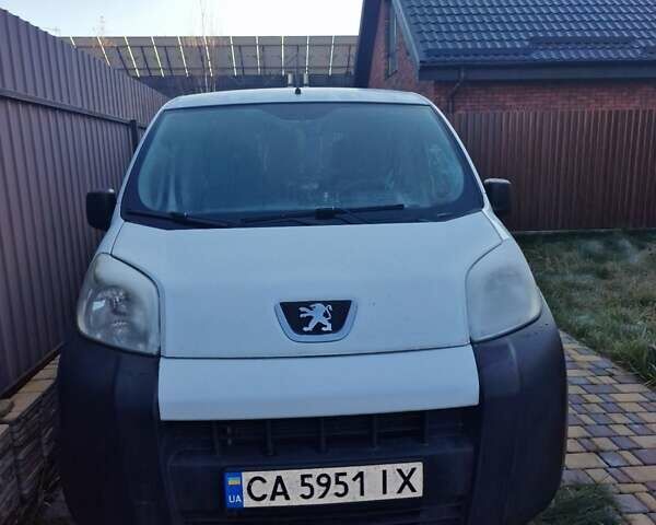 Белый Пежо Биппер груз.-пасс., объемом двигателя 1.3 л и пробегом 349 тыс. км за 5200 $, фото 10 на Automoto.ua