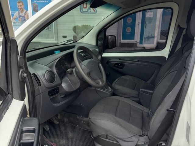 Білий Пежо Біппер вант.-пас., об'ємом двигуна 1.4 л та пробігом 220 тис. км за 2900 $, фото 6 на Automoto.ua