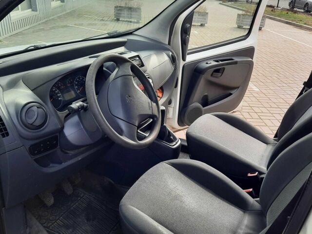 Белый Пежо Биппер груз.-пасс., объемом двигателя 1.4 л и пробегом 130 тыс. км за 4287 $, фото 5 на Automoto.ua