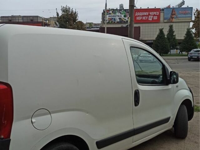 Белый Пежо Биппер груз.-пасс., объемом двигателя 1.4 л и пробегом 300 тыс. км за 3500 $, фото 1 на Automoto.ua