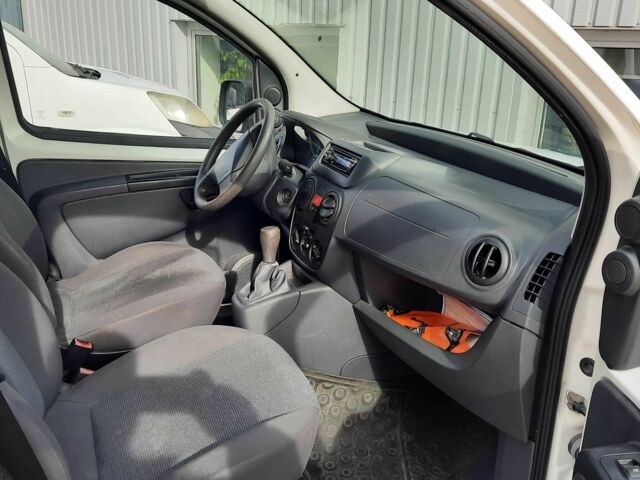 Белый Пежо Биппер груз.-пасс., объемом двигателя 1.4 л и пробегом 130 тыс. км за 4287 $, фото 1 на Automoto.ua