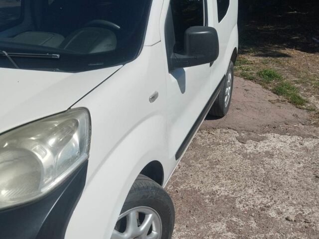 Белый Пежо Биппер груз.-пасс., объемом двигателя 0 л и пробегом 169 тыс. км за 5000 $, фото 4 на Automoto.ua