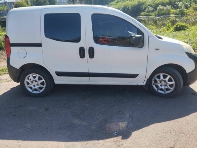 Белый Пежо Биппер груз.-пасс., объемом двигателя 0 л и пробегом 169 тыс. км за 5000 $, фото 1 на Automoto.ua
