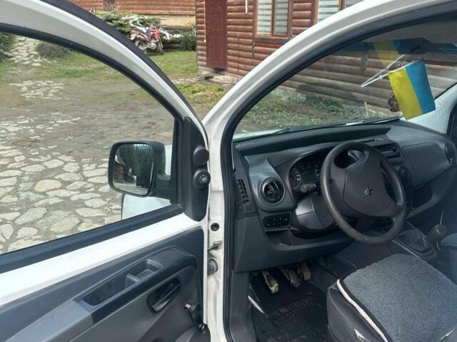 Білий Пежо Біппер вант.-пас., об'ємом двигуна 1.4 л та пробігом 180 тис. км за 3300 $, фото 10 на Automoto.ua