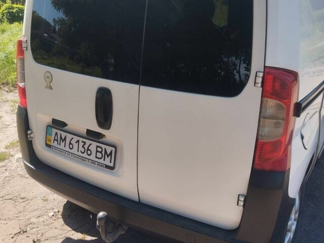 Белый Пежо Биппер груз.-пасс., объемом двигателя 0 л и пробегом 169 тыс. км за 5000 $, фото 3 на Automoto.ua