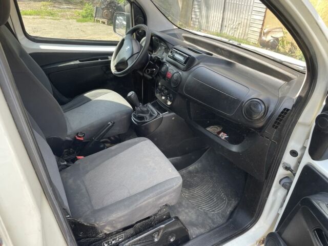 Білий Пежо Біппер вант.-пас., об'ємом двигуна 1.2 л та пробігом 280 тис. км за 2550 $, фото 1 на Automoto.ua