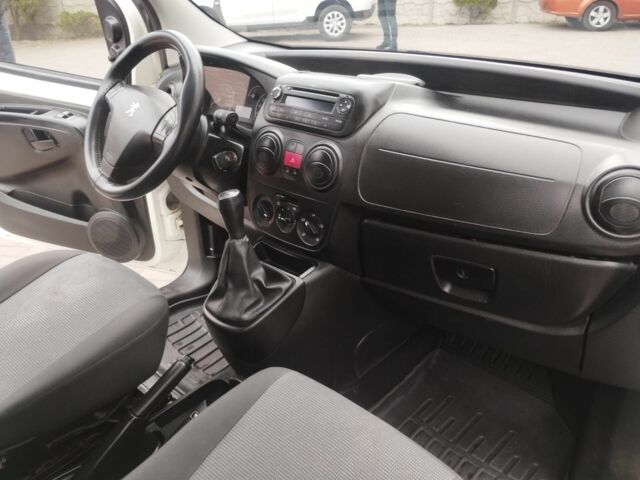 Пежо Биппер груз.-пасс. 2012 в Запорожье на Automoto.ua Белый Пежо Биппер груз.-пасс., объемом двигателя 1.2 л и пробегом 291 тыс. км за 6199 $, фото 3 на Automoto.ua