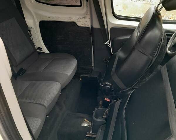 Білий Пежо Біппер вант.-пас., об'ємом двигуна 1.4 л та пробігом 328 тис. км за 4500 $, фото 22 на Automoto.ua