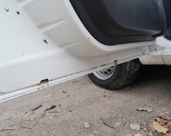 Білий Пежо Біппер вант.-пас., об'ємом двигуна 1.4 л та пробігом 328 тис. км за 4500 $, фото 13 на Automoto.ua