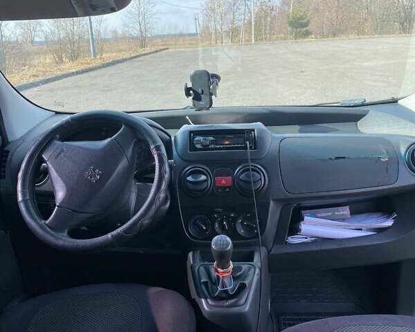 Білий Пежо Біппер вант.-пас., об'ємом двигуна 1.4 л та пробігом 340 тис. км за 3400 $, фото 6 на Automoto.ua