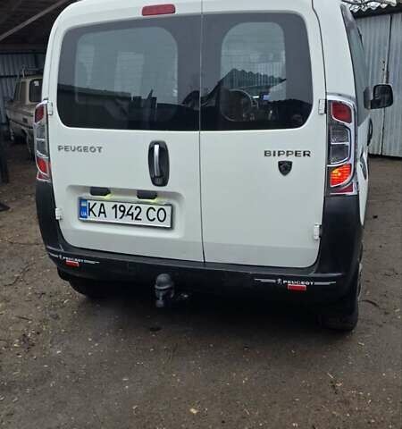 Белый Пежо Биппер груз.-пасс., объемом двигателя 1.36 л и пробегом 300 тыс. км за 4600 $, фото 3 на Automoto.ua