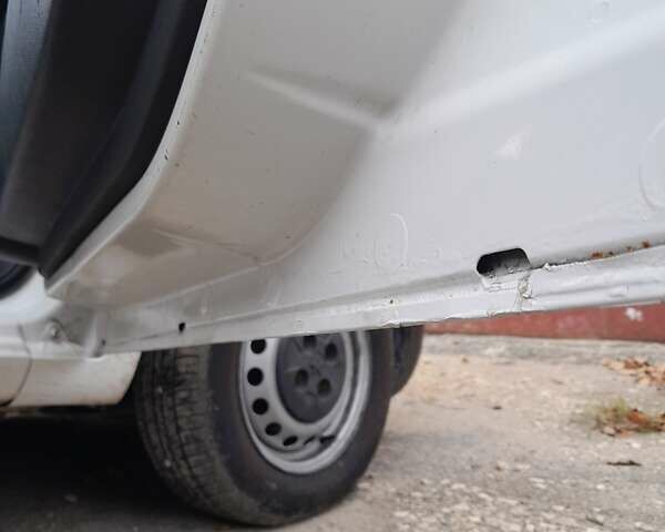 Білий Пежо Біппер вант.-пас., об'ємом двигуна 1.4 л та пробігом 328 тис. км за 4500 $, фото 12 на Automoto.ua