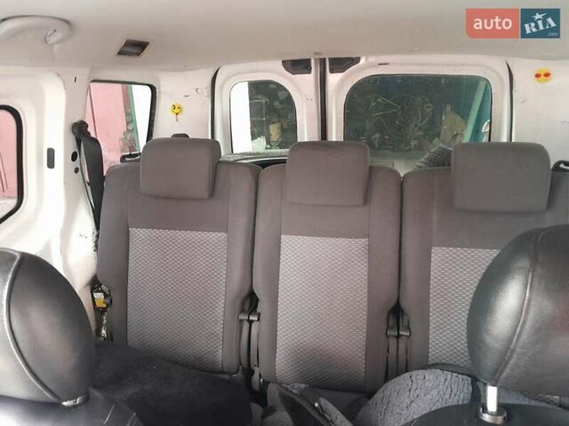 Білий Пежо Біппер вант.-пас., об'ємом двигуна 1.4 л та пробігом 328 тис. км за 4500 $, фото 23 на Automoto.ua