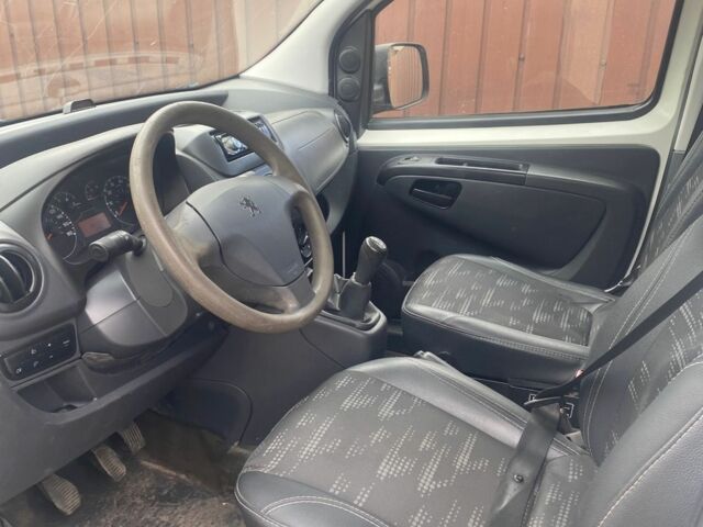 Белый Пежо Биппер груз.-пасс., объемом двигателя 1.4 л и пробегом 250 тыс. км за 4000 $, фото 6 на Automoto.ua