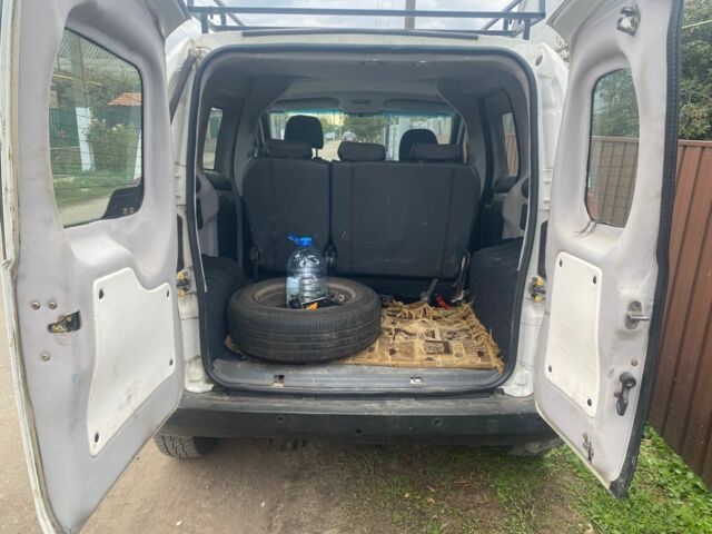 Белый Пежо Биппер груз.-пасс., объемом двигателя 1.4 л и пробегом 250 тыс. км за 4000 $, фото 5 на Automoto.ua