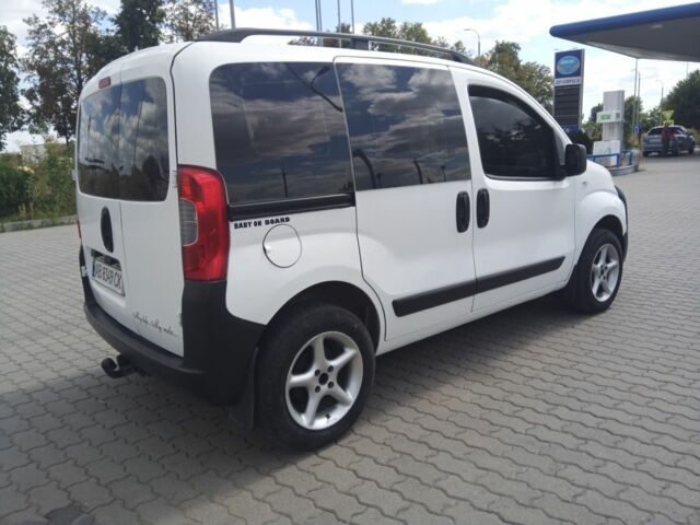 Пежо Биппер груз.-пасс. 2009 в Тульчине на Automoto.ua Белый Пежо Биппер груз.-пасс., объемом двигателя 1.4 л и пробегом 232 тыс. км за 4900 $, фото 7 на Automoto.ua