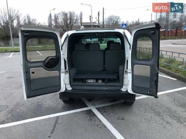 Білий Пежо Біппер вант.-пас., об'ємом двигуна 1.4 л та пробігом 230 тис. км за 4900 $, фото 10 на Automoto.ua