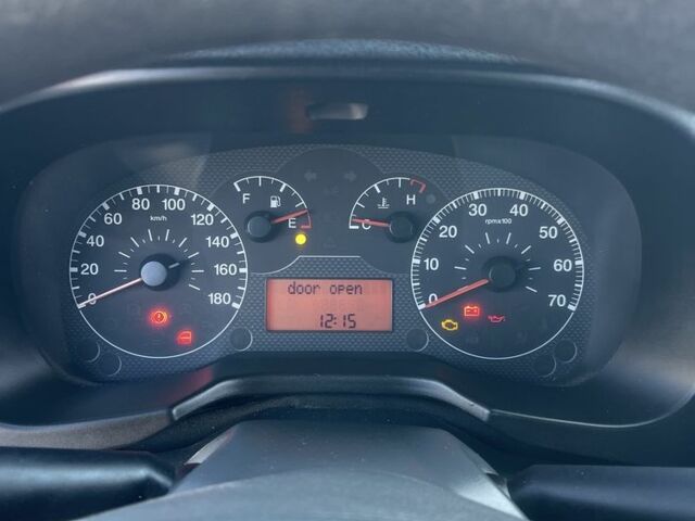 Білий Пежо Біппер вант.-пас., об'ємом двигуна 1.4 л та пробігом 268 тис. км за 4200 $, фото 2 на Automoto.ua