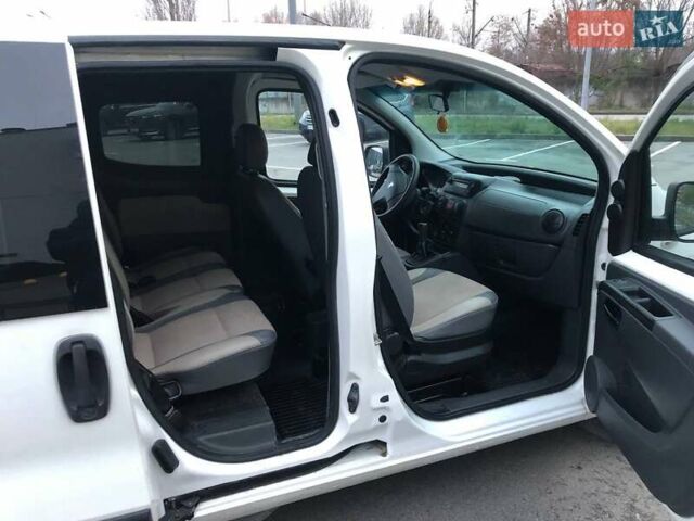 Білий Пежо Біппер вант.-пас., об'ємом двигуна 1.4 л та пробігом 230 тис. км за 4900 $, фото 8 на Automoto.ua