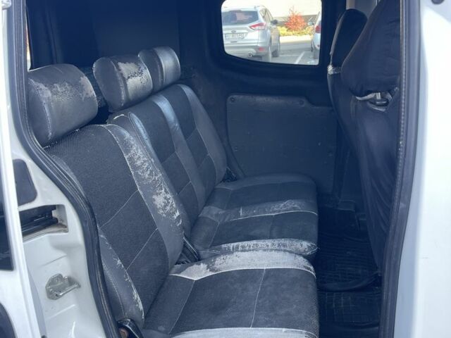 Білий Пежо Біппер вант.-пас., об'ємом двигуна 1.4 л та пробігом 268 тис. км за 4200 $, фото 7 на Automoto.ua