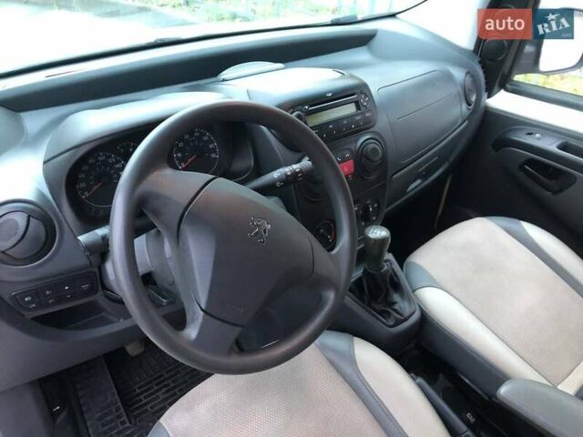 Білий Пежо Біппер вант.-пас., об'ємом двигуна 1.4 л та пробігом 230 тис. км за 4900 $, фото 3 на Automoto.ua