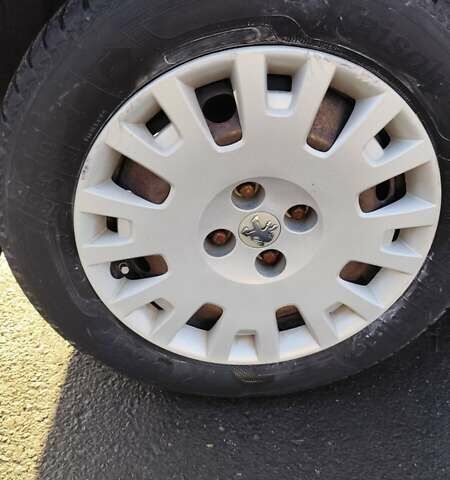 Белый Пежо Биппер груз.-пасс., объемом двигателя 1.2 л и пробегом 121 тыс. км за 5500 $, фото 13 на Automoto.ua