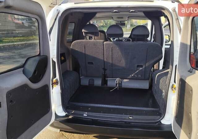 Белый Пежо Биппер груз.-пасс., объемом двигателя 1.2 л и пробегом 121 тыс. км за 5500 $, фото 11 на Automoto.ua