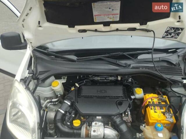 Белый Пежо Биппер груз.-пасс., объемом двигателя 1.25 л и пробегом 291 тыс. км за 5999 $, фото 5 на Automoto.ua