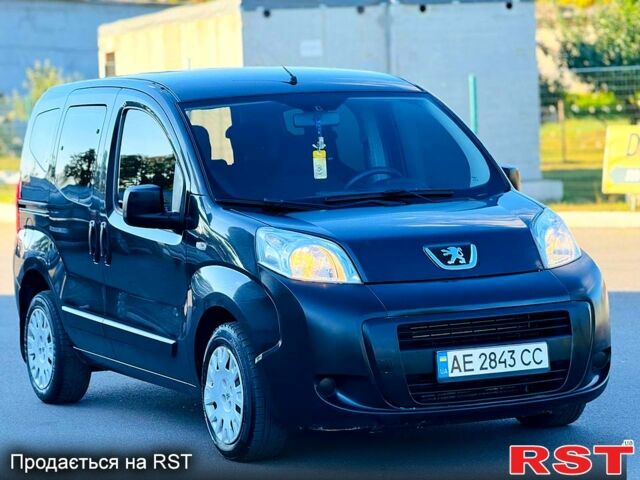 Черный Пежо Биппер груз.-пасс., объемом двигателя 1.2 л и пробегом 180 тыс. км за 5800 $, фото 6 на Automoto.ua